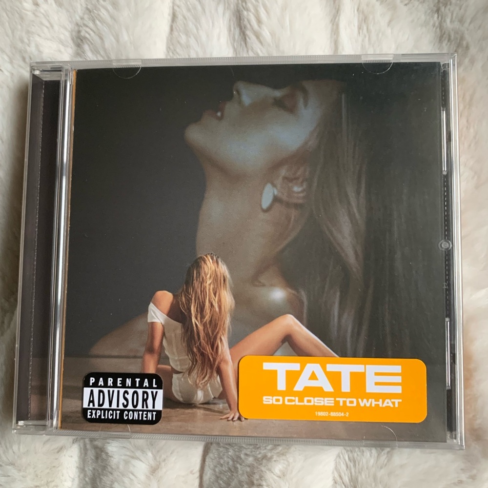 SIGNED Tate McRae So Close To What CD - Picture 2 of 6